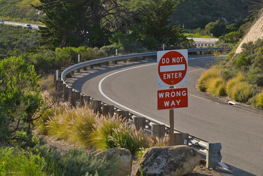 do not enter wrong way do not enter wrong way